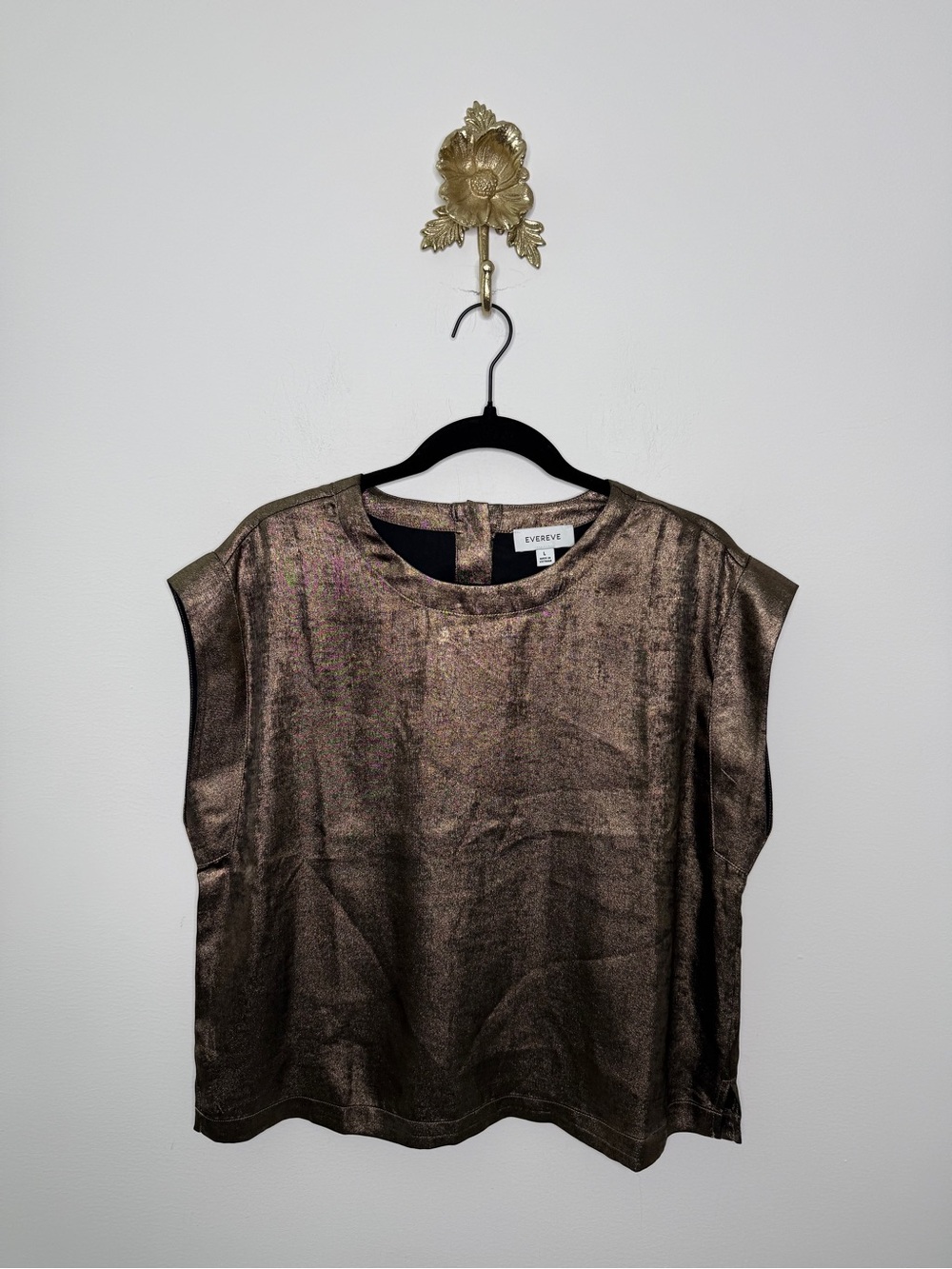 Evereve Metallic Muscle Tee L